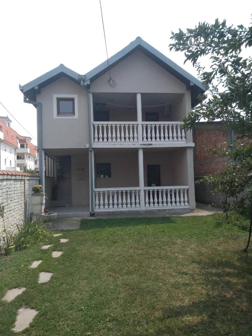Plavi Apartman Airport 贝尔格莱德 外观 照片